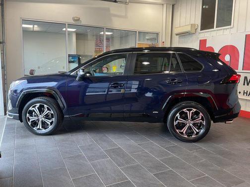 2025 Toyota RAV4 Hybrid SE