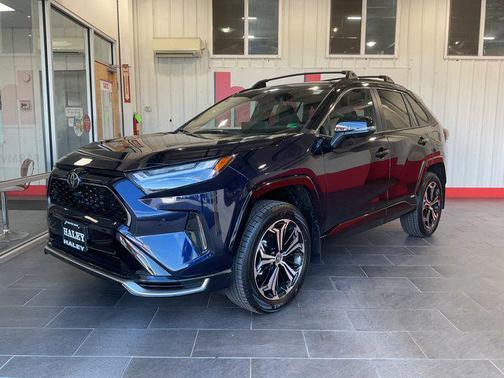 2025 Toyota RAV4 Hybrid SE