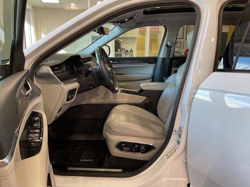 2022 Jeep Grand Cherokee L Overland