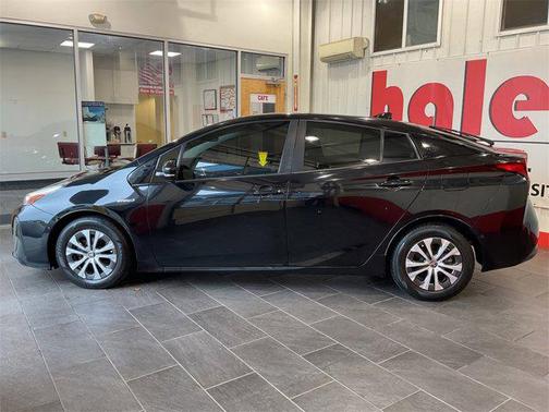 2019 Toyota Prius LE