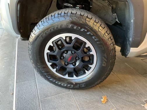 2024 Toyota Tacoma TRD Off Road