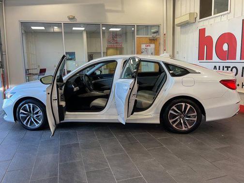 2022 Honda Accord Hybrid Base