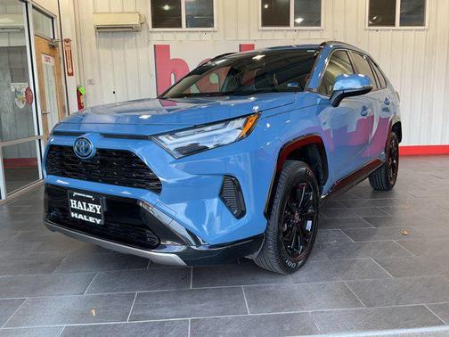 2022 Toyota RAV4 Hybrid SE