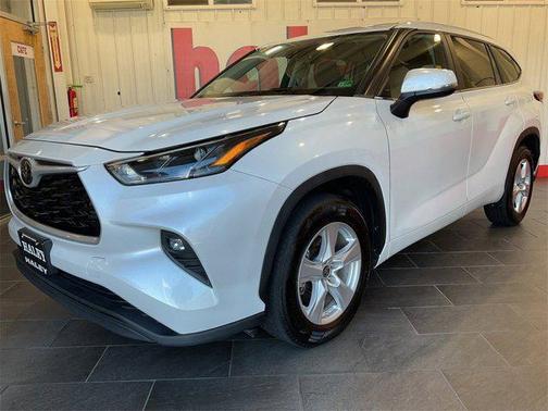 2023 Toyota Highlander LE