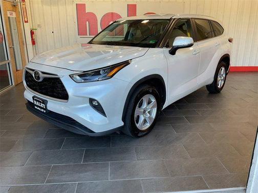 2023 Toyota Highlander LE