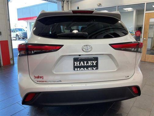 2023 Toyota Highlander LE