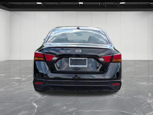 Black 2025 Nissan Altima SV