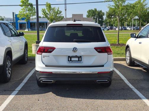 Pure White 2020 Volkswagen Tiguan 2.0T SE
