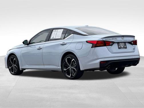 Gray 2023 Nissan Altima 2.5 SR