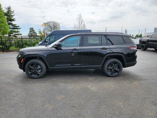 2025 Jeep Grand Cherokee L Laredo