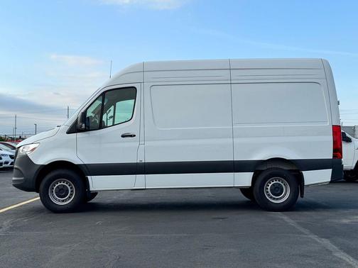 2024 Mercedes-Benz Sprinter 2500 144 WB