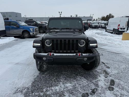 Black Clearcoat 2023 Jeep Wrangler Rubicon