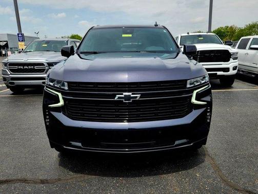 2023 Chevrolet Suburban RST