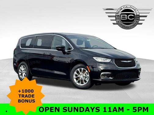 Diamond Black 2026 Chrysler Pacifica Limited