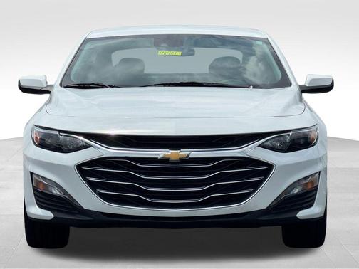 Summit White 2024 Chevrolet Malibu LT