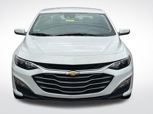 Summit White 2024 Chevrolet Malibu LT
