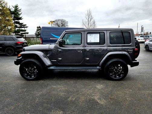 2021 Jeep Wrangler Unlimited Sahara Altitude