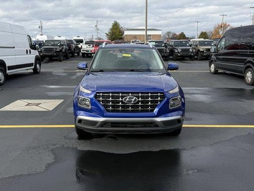 2022 Hyundai VENUE SEL