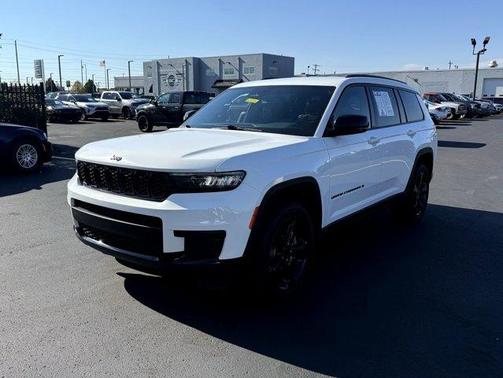 2023 Jeep Grand Cherokee L Laredo