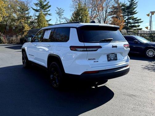 2023 Jeep Grand Cherokee L Laredo