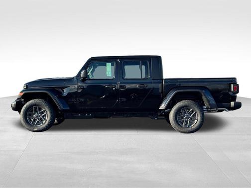 Black Clearcoat 2026 Jeep Gladiator Sport