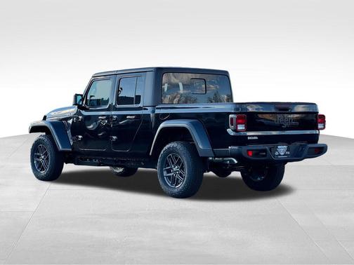 Black Clearcoat 2026 Jeep Gladiator Sport