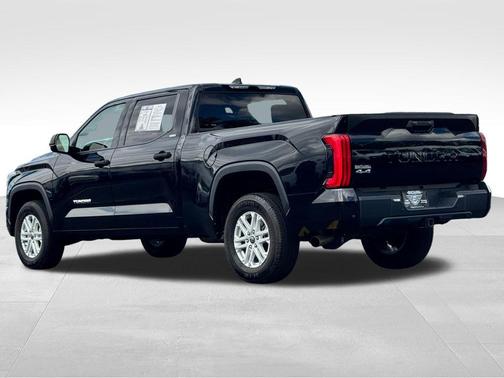 Black 2022 Toyota Tundra SR5