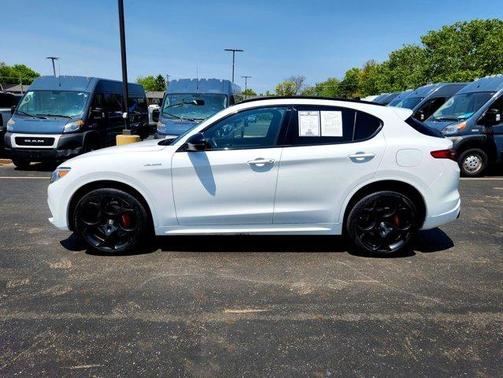 2023 Alfa Romeo Stelvio Veloce