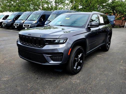 2022 Jeep Grand Cherokee Altitude