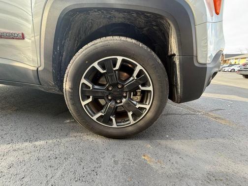 2023 Jeep Renegade Trailhawk