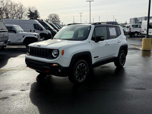 2023 Jeep Renegade Trailhawk
