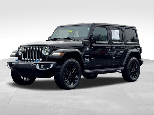 Black Clearcoat 2021 Jeep Wrangler Unlimited Sahara