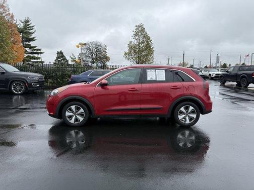 2017 Kia Niro LX