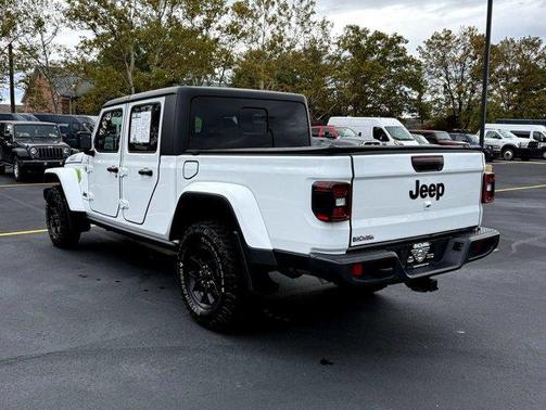 2024 Jeep Gladiator Sport