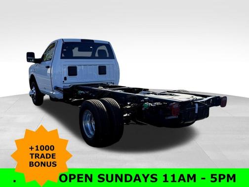 2026 RAM 3500 Tradesman/Big Horn