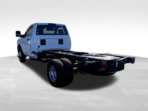 2026 RAM 3500 Tradesman/Big Horn