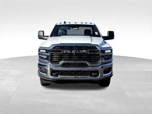 2026 RAM 3500 Tradesman/Big Horn