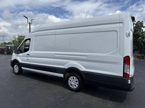 2022 Ford Transit-350 Base