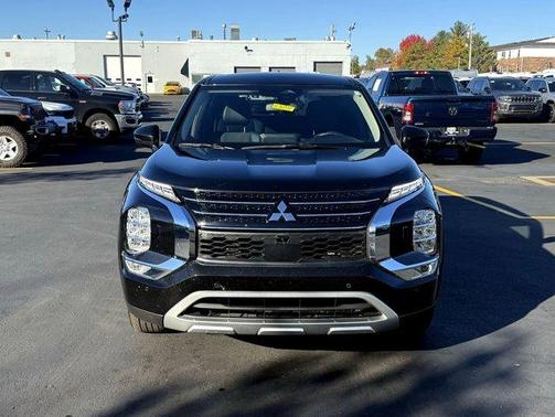 2023 Mitsubishi Outlander PHEV 