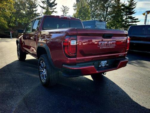 2023 GMC Canyon AT4
