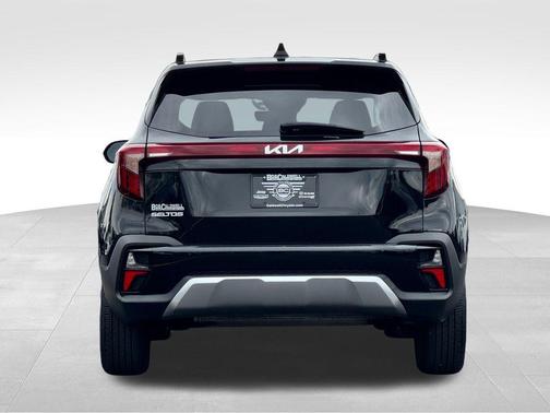 Fusion Orange 2025 Kia Seltos S