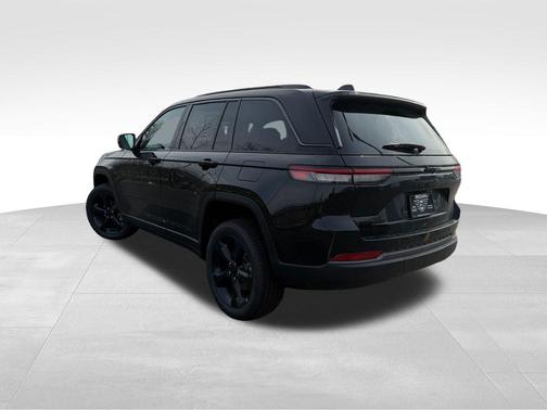 Diamond Black 2026 Jeep Grand Cherokee Limited