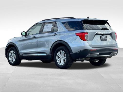 Silver Metallic 2023 Ford Explorer XLT