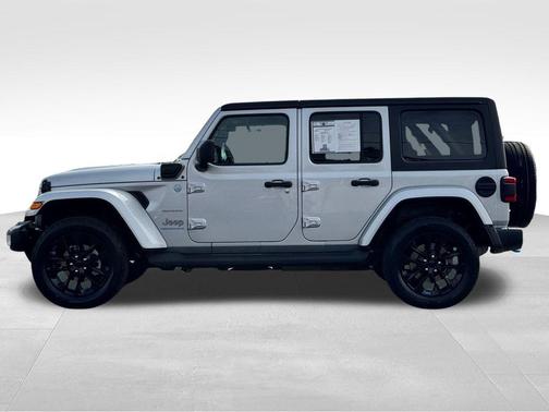 Silver Zynith Clearcoat 2023 Jeep Wrangler 4xe Sahara