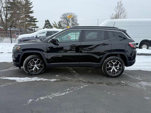 Diamond Black 2024 Jeep Compass Limited