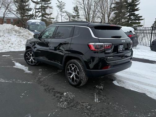 Diamond Black 2024 Jeep Compass Limited