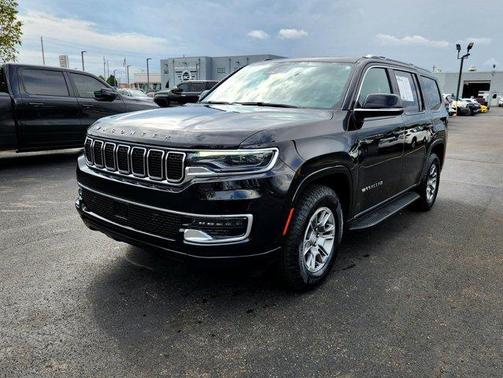 2023 Jeep Wagoneer Base