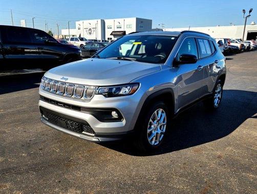 2022 Jeep Compass Latitude Lux