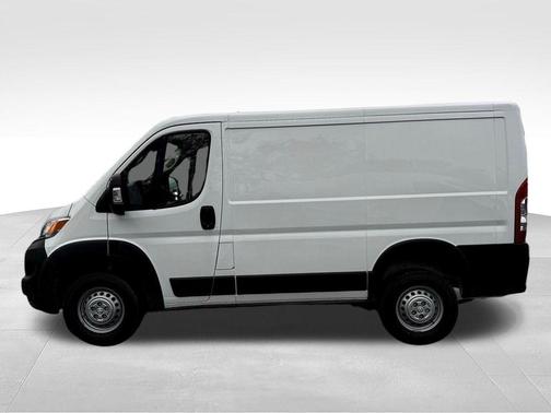 Bright White Clearcoat 2026 RAM ProMaster 1500 Low Roof