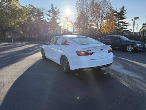 2022 Chevrolet Malibu RS